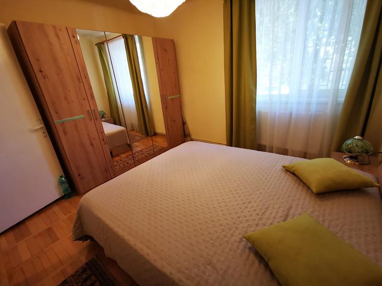 De inchiriat apartament 3 camere – zona Centrala