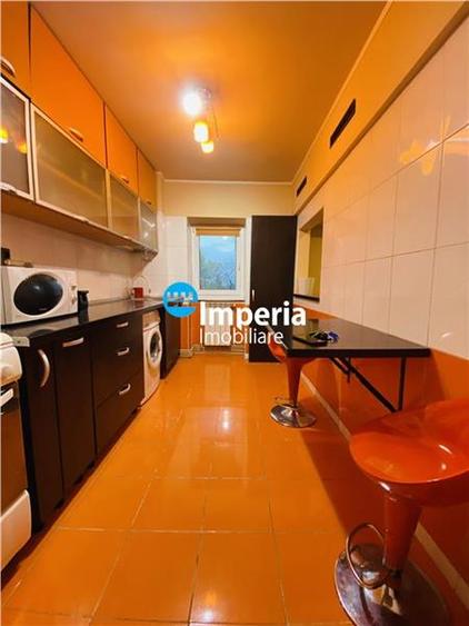 Inchiriez apartament 3 camere D, zona Centru - Independentei