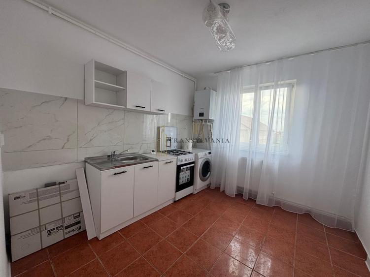 Garsonieră decomandată, 23 mp utili, zona Vasile Aaron