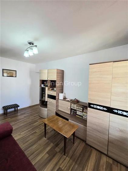 Apartament 3 Camere, Decomandat, Zona Km 4-5 - 2