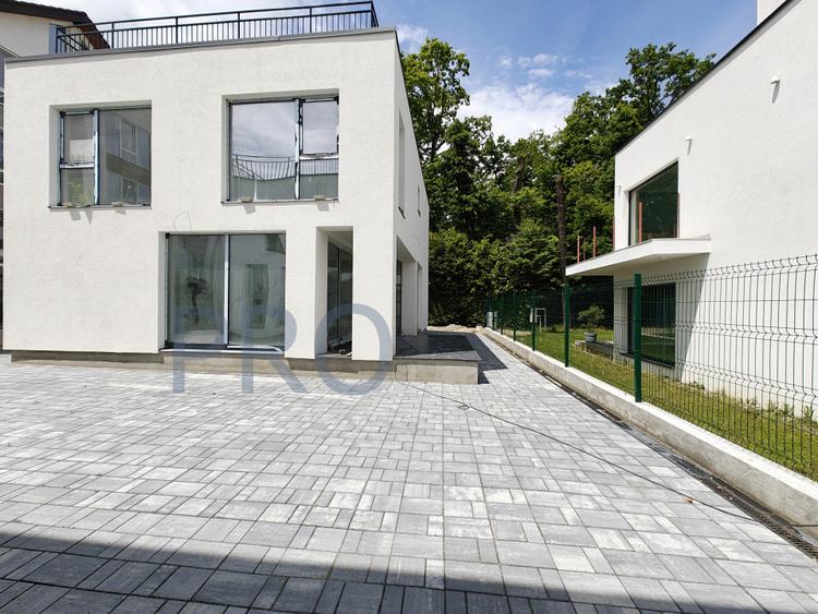COMISION 0% Casă individuală nouă/4 camere/terasa circulabilă/zona Hilton