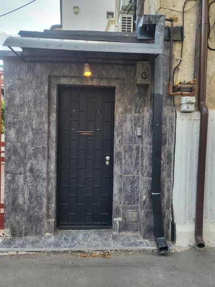 Zona C.A. Rosetti str. General Praporgescu, Demisol inalt pentru firma, birou
