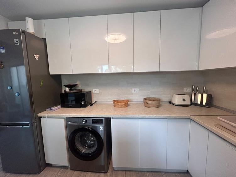 - La Cheie Apartament 2 camere, etaj 1, zona Plantelor. Mobilat utilat