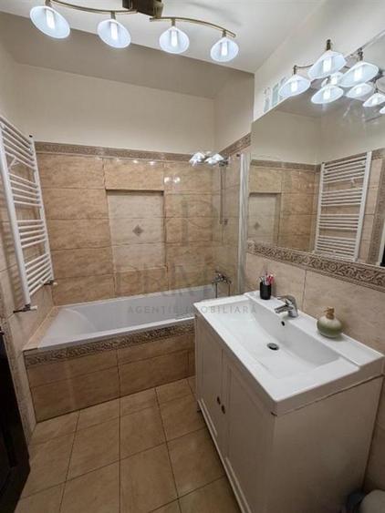 RONAT - ETAJ 2 LIFT - 3 CAMERE - 1 BAIE - CENTRALA PROPRIE - CLIMA - LOC DE PARC