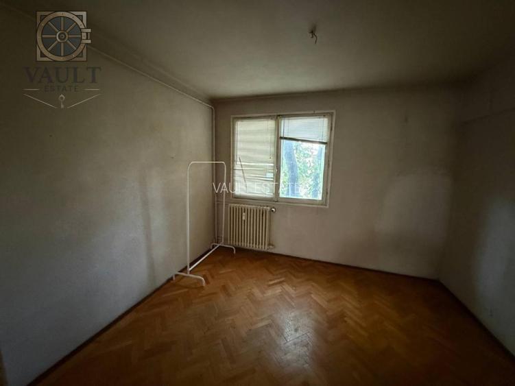 Apartament 4 camere -5 minute de mers  pana la metrou Costin Giorgian - 7