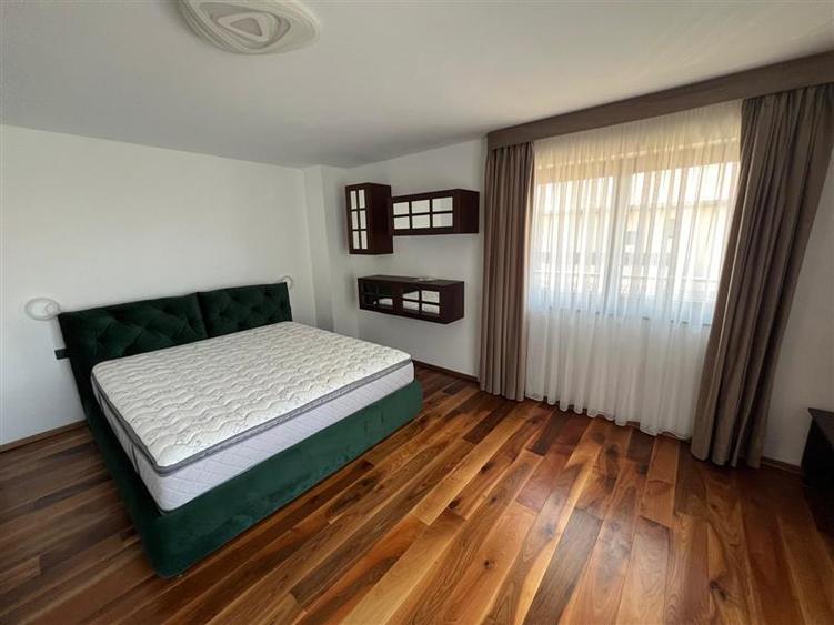 Vila de lux - 4 camere , teren 810mp teren, Sanpetru - Brasov
