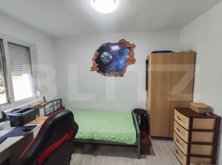 Apartament cu 3 camere, 49 mp, etaj 1, mobilat, zona Micro 15