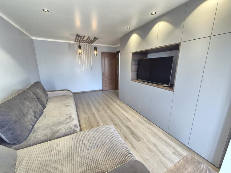 Inchiriere Apartament 2 Camere decomandat zona Centrul Civic CEC