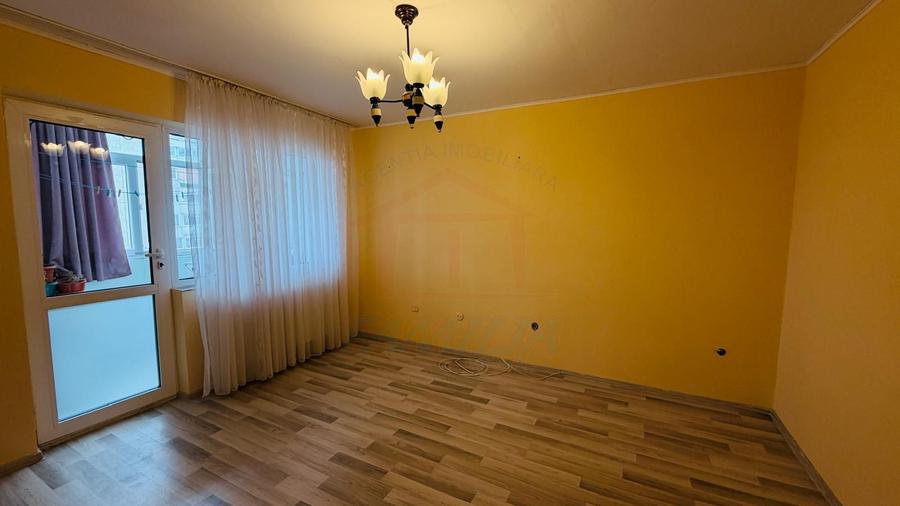 De vanzare Apartament 3 cam dec. in Galati, Micro 20, etaj 7, 65 mp