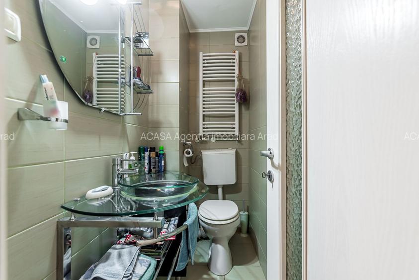 VÂNDUT!  Apartament 3 camere Micalaca 300. Vedere superbă - 11