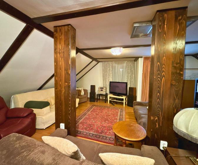Vilă cu 10 camere P+2E+M 400 M² utili 2800 M² Teren Comandau