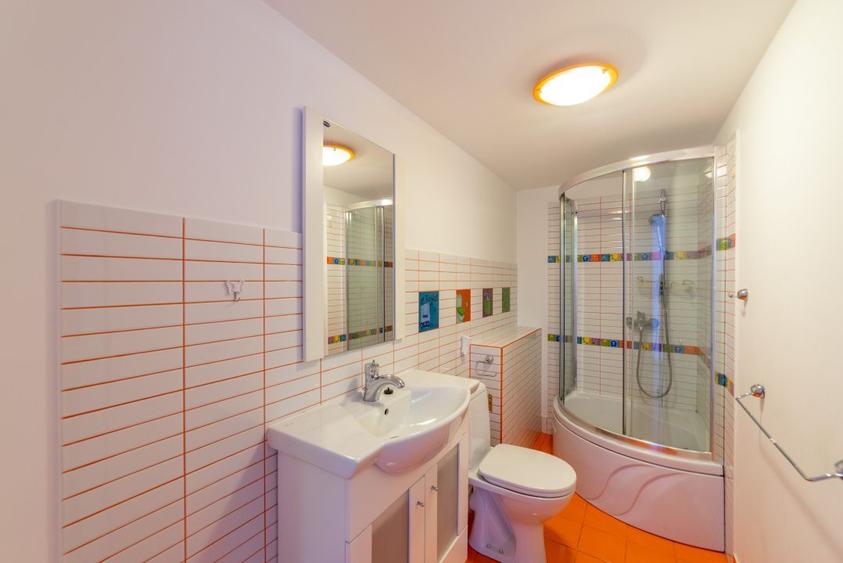 Apartament pe 2 nivele -  6 camere Gavana 3 + 309 mp curte proprie
