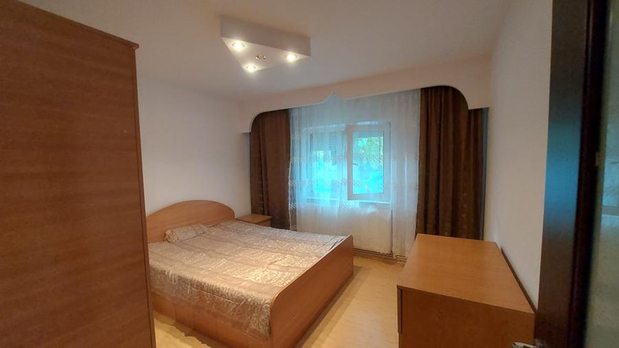 Apartament stradal 3 camere Siderurgistilor-Vest