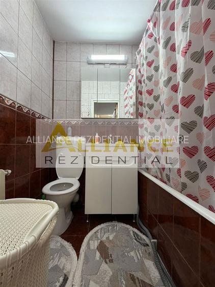 APARTAMENT 4 CAMERE SI 2 BAI DE VANZARE - ZONA METROU 1 DECEMBRIE - 3