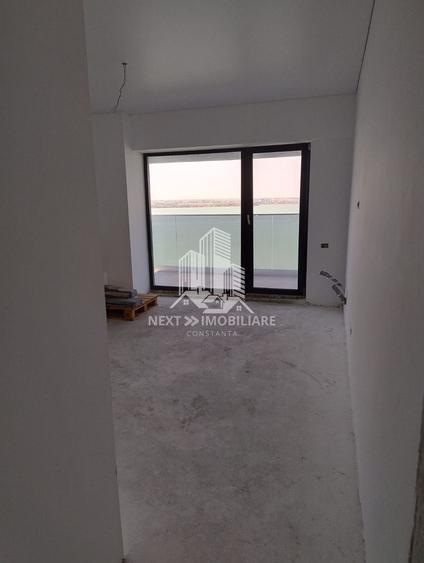 Apartament 2 cam, Mamaia zona Rex, la alb, vedere lac