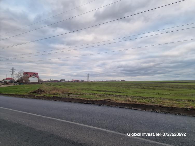 Corbu- Teren 2500mp la intrare in localitate pe dreapta