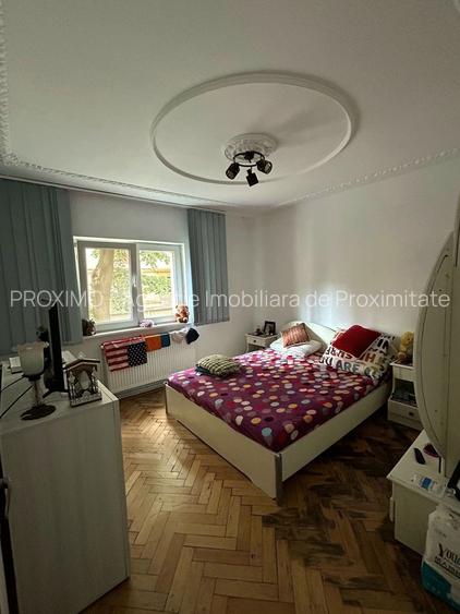 Apartament 3 camere, decomandat, centrală, zona Lipovei
