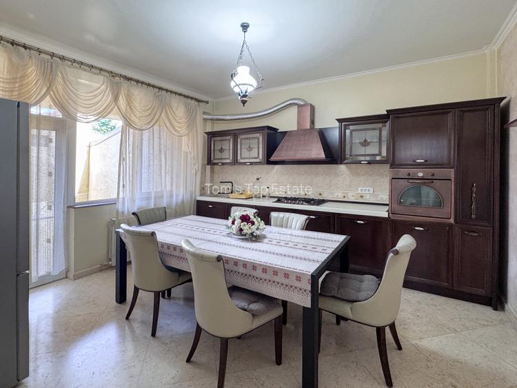 Vilă de închiriat spatioasă | 6 camere | Garaj spatios | Pozitie Centrala - 9