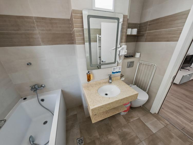 Apartament 2 camere 100 m de plaja