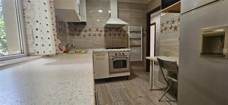 Apartament 3 camere in vila etajul 1+2 camere amenajate la mansarda, zona Emines - 8
