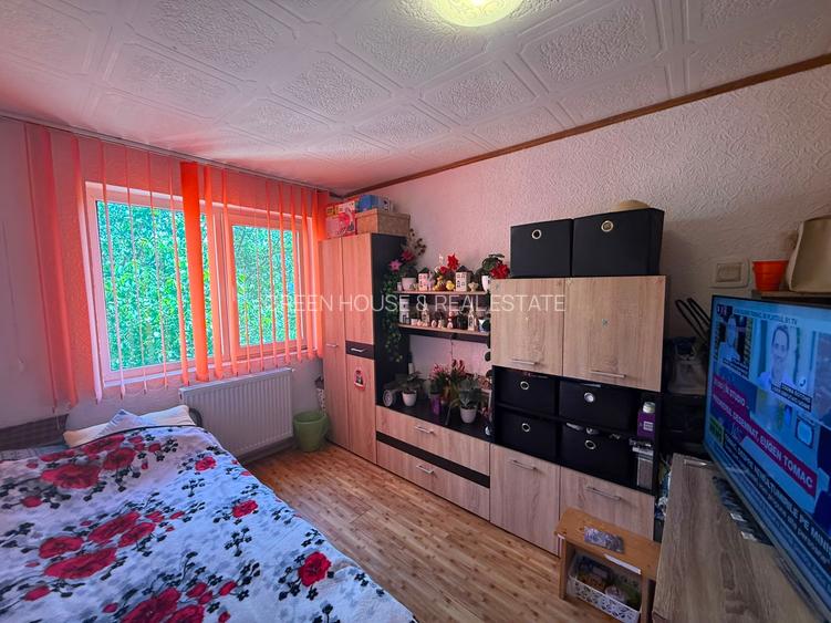 Apartament 3 camere-decomandat-bloc de caramida-zona Sc. Gen. Andrei Saguna - 3