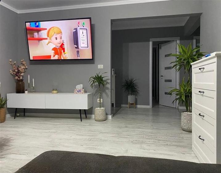 Casa individuala de vanzare, cu 3 camere, in Lunca Cetatuii
