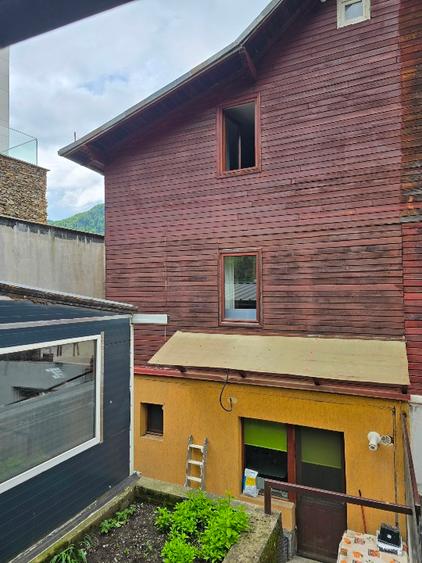 Casă, 6 camere, cartier liniatit, neafectata de noua centură