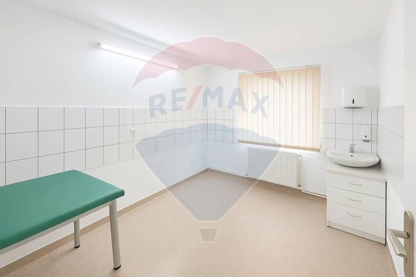 Spațiu comercial pentru clinică / laborator / cabinet medical
