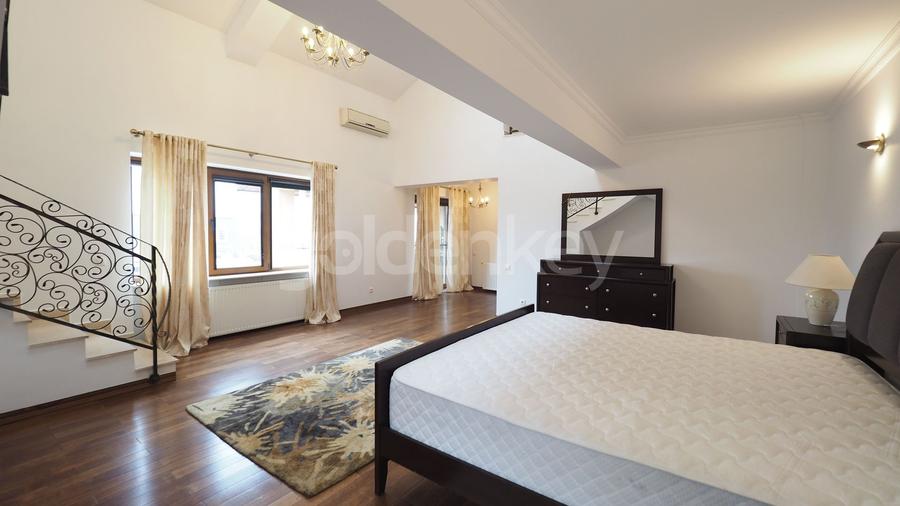 Vilă superba cu 8 camere, mobilata modern, piscina