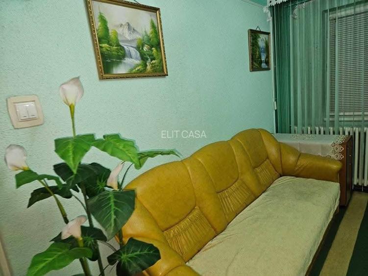 Apartament cu 3 camere, zona Alexandru cel Bun - 3