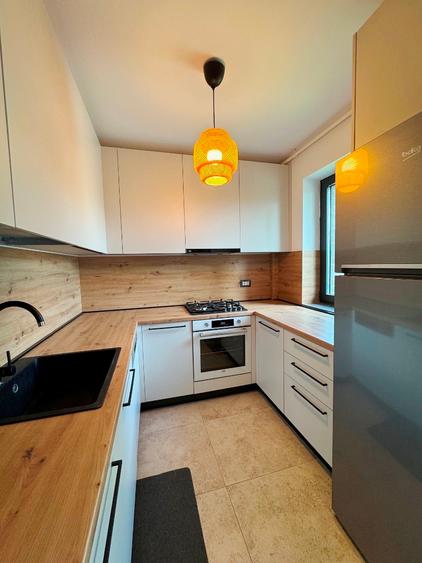 Apartament 3 camere mobilat// Petrom City