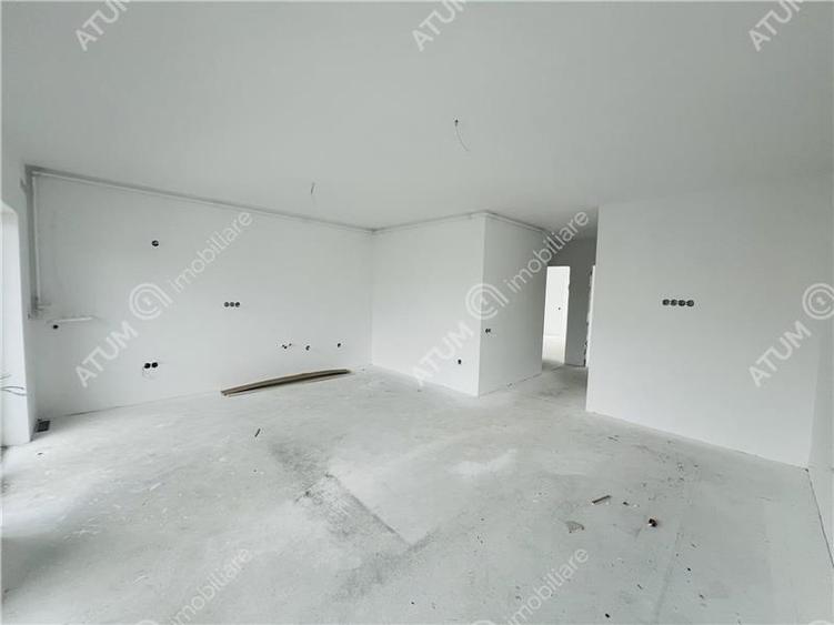 Apartament intabulat cu 3 camere 2 bai si balcon zona Doamna Stanca