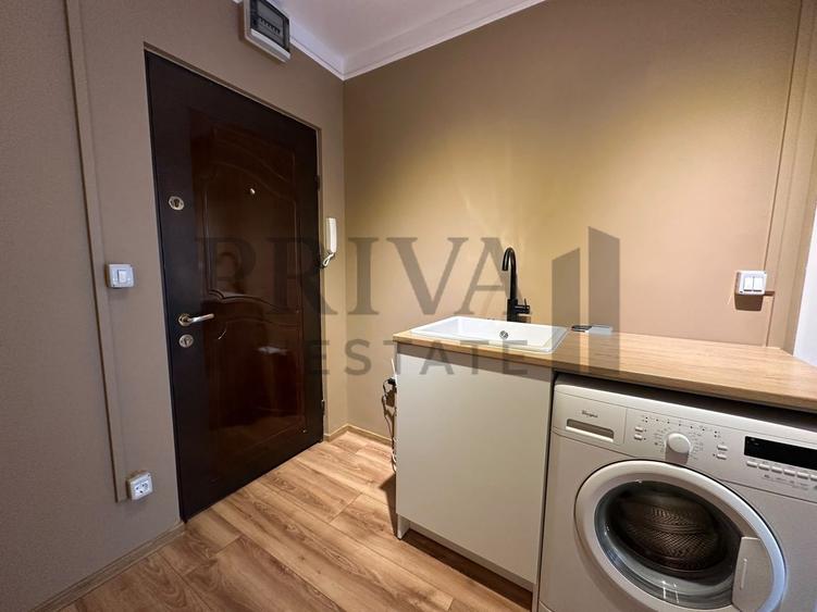 Garsoniera renovata, 26 mp, etaj 2, Complex Studențesc