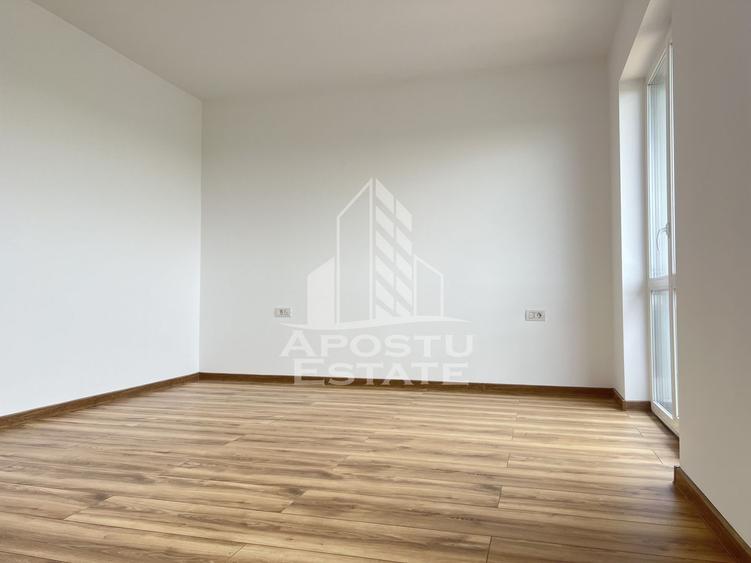 Duplex P+E, 4 camere, 2 locuri de parcare, in Sanandrei