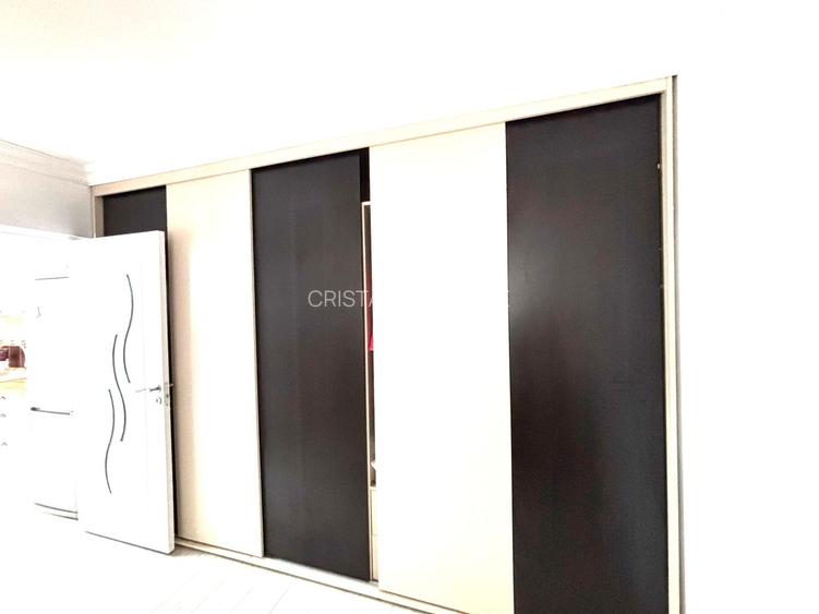 Apartament 3 camere Ozana – etaj 1, parcare inclusă, pet friendly, semi-mobilat