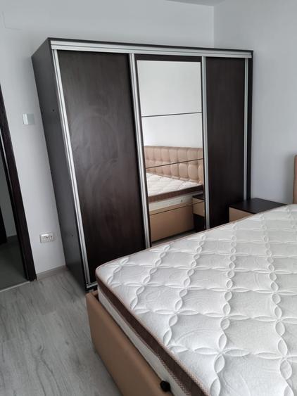 Apartament 2 camere etaj 2 calea Grivitei metrou Basarab