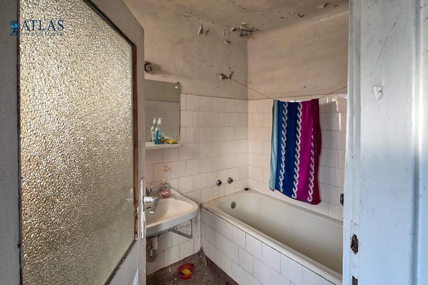 Casă Eforie Sud, ultracentral, 2 fronturi la stradă, 450 mp teren