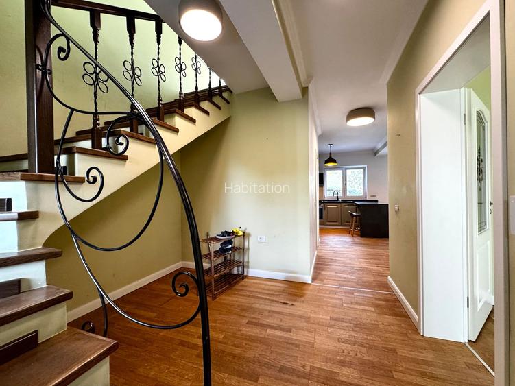 Casa spațioasă, cu teren generos, zona liniștită - in Braytim - 5