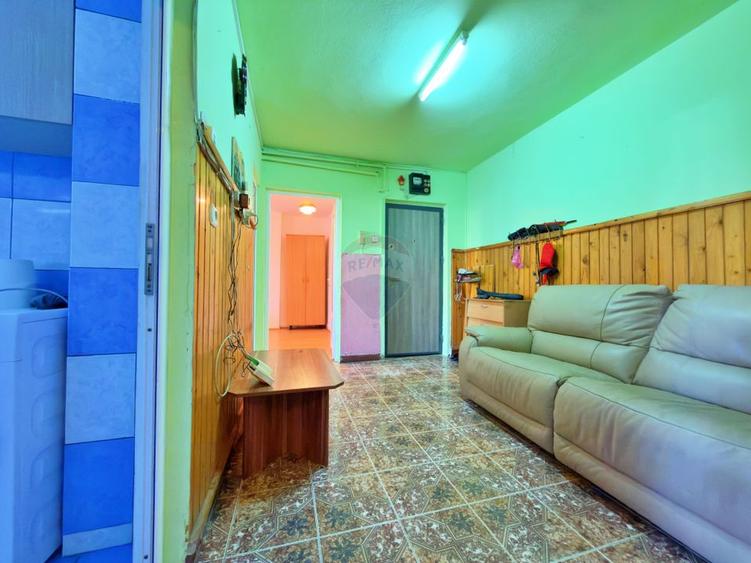 Apartament decomandat cu 2 camere de vânzare / Aurel Vlaicu - Arad