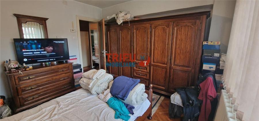 Apartament 4 camere de vanzare zona Centru
