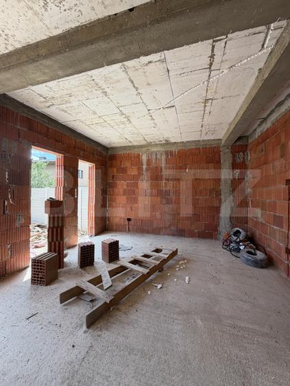 Casa P+1, 3 dormitoare, 105 mp, 200 mp teren, toate utilitatile, Damila