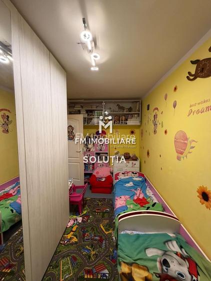 Apartament  3 camere decomandat, etajul 2 -zona Casa de Pensii - 9