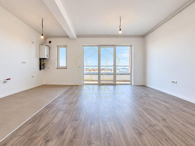 Apartament spatios cu 3 camere de vanzare, loc de parcare, zona Torontalului