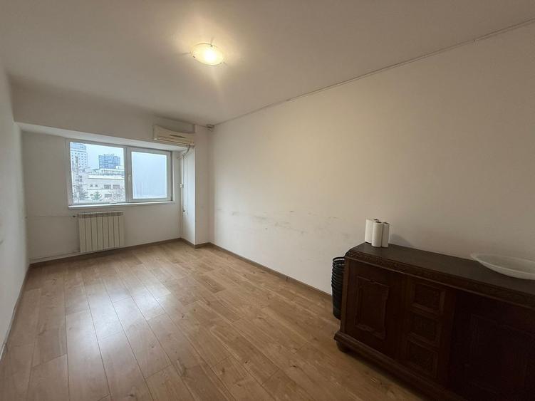 Apartament de vanzare 4 camere Victoriei ultracentral