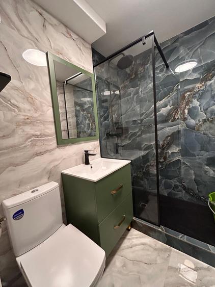 - Etaj 1 - Renovat 2025 -2 camere 53mp, zona Piata Mare.