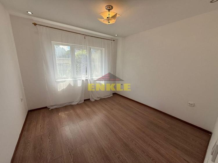 De vânzare apartament 2 camere decomandat – zona Liceului Sportiv