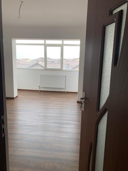 Apartament 2 camere Miroslava, 100 ml de statia de autobuz, str C-tin Langa 40