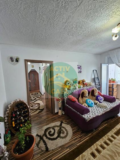 DEVÂNZARE Apartament cu 3camere decomandate