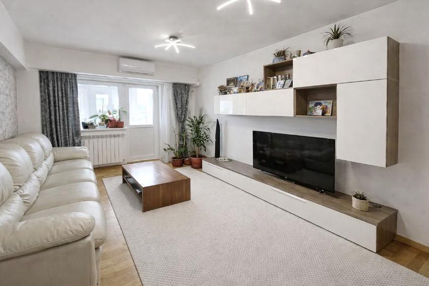 Apartament 3 camere bdul Unirii, bloc monolit 1996, Pta Alba Iulia, vedere mixta