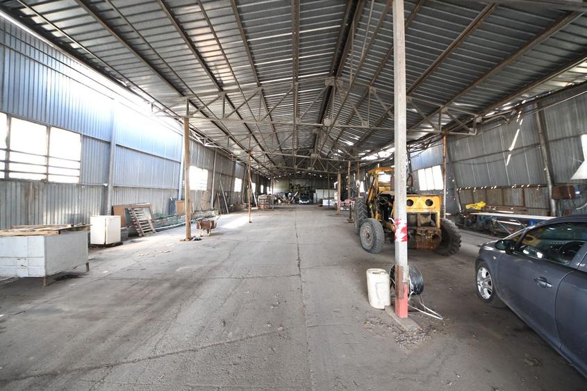 Hală industrială cu teren și utilitati-Oportunitate investItionala